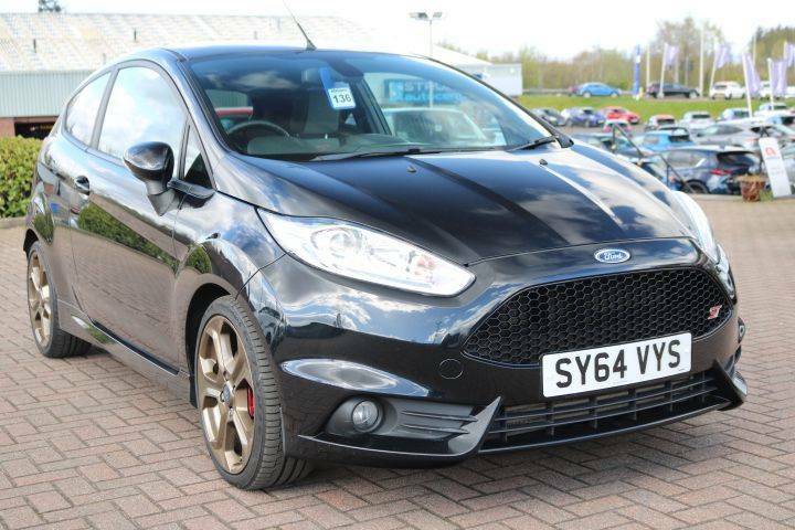 Compare Ford Fiesta St-3 1.6 Ecoboost SY64VYS Black