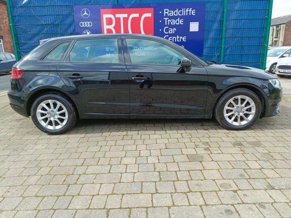 Audi A3 A3 Sportback Se Tdi Black #1