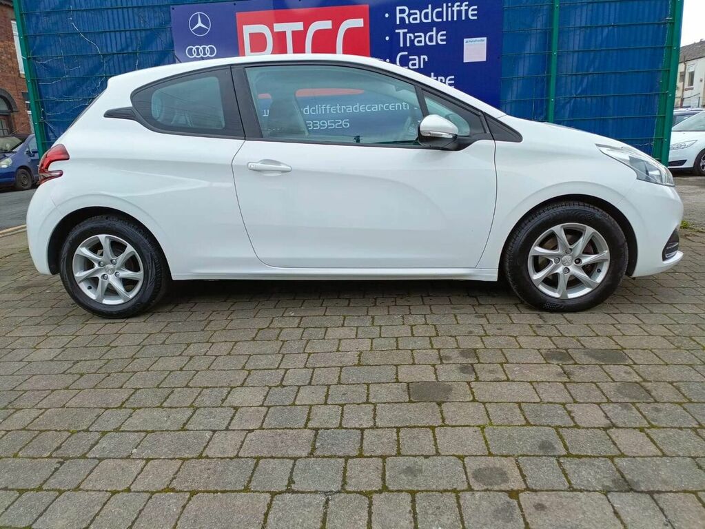 Compare Peugeot 208 Hatchback 1.6 Bluehdi Active Euro 6 201616 GN16WGD White