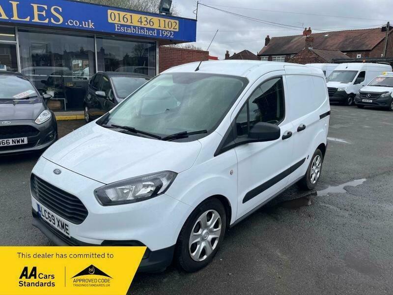 Compare Ford Transit Courier 1.5 Tdci Trend L1 LC69XME White