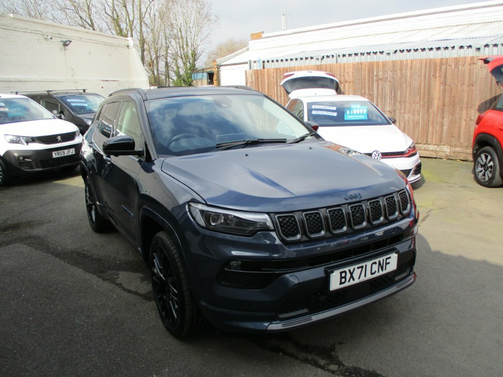 Compare Jeep Compass S 5-Door BX71CNF Black