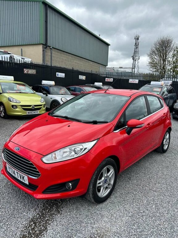 Compare Ford Fiesta 1.6 Zetec 104 YT14TVK Red
