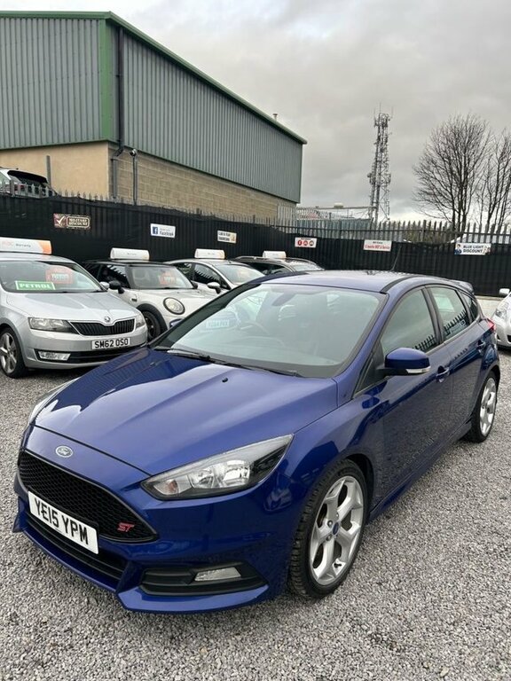 Compare Ford Focus Focus St-2 Tdci YE15YPM Blue