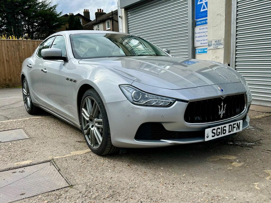 Compare Maserati Ghibli Saloon 3.0D V6 Zf Euro 6 Ss 201616 SG16DFN Grey