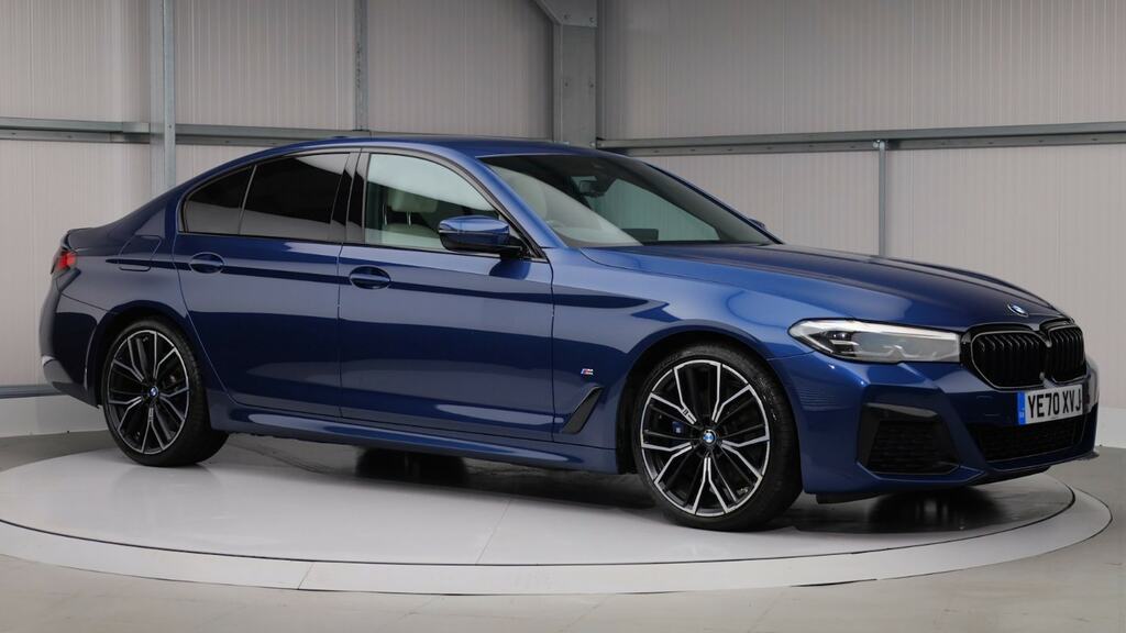 Compare BMW 5 Series 520D Xdrive M Sport YE70XVJ Blue