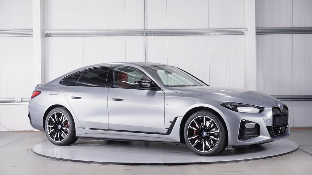 Compare BMW i4 350Kw M50 83.9Kwh EJ73BUP Grey