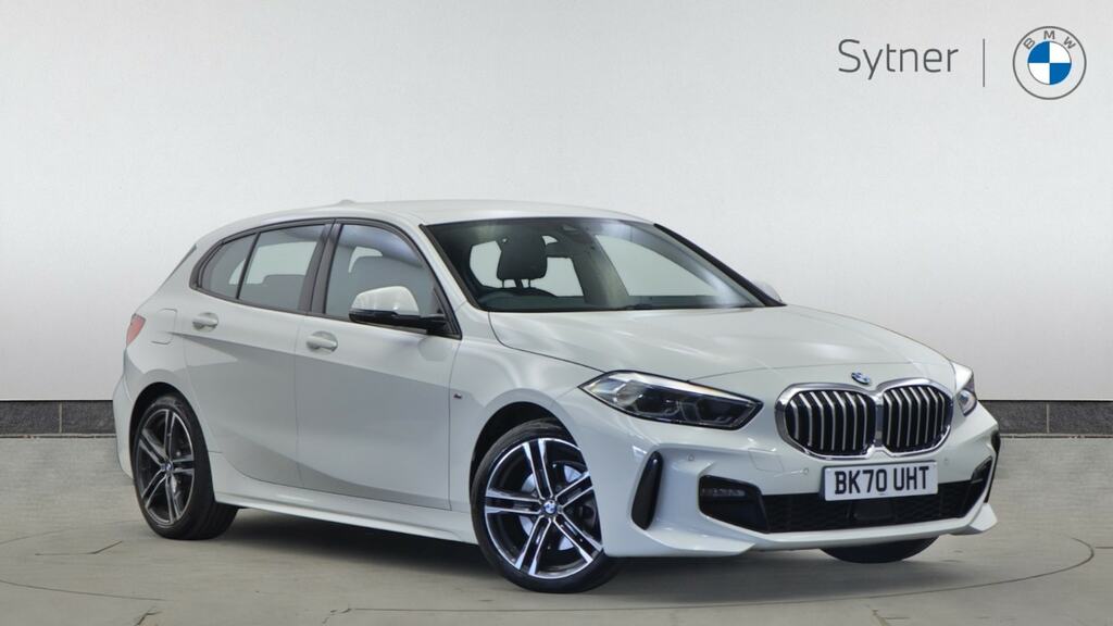 Compare BMW 1 Series 118I M Sport BK70UHT White