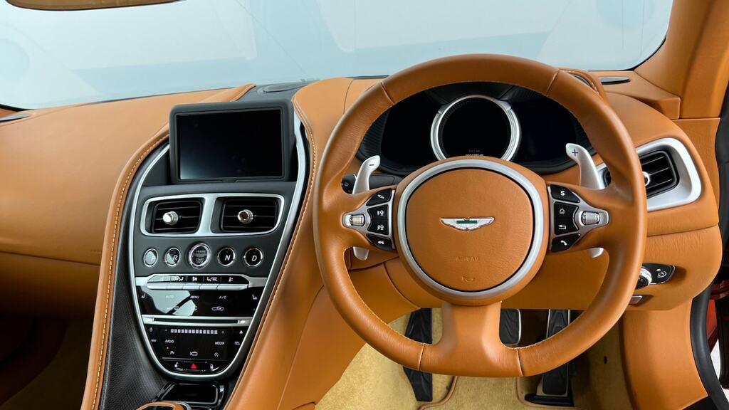 Aston Martin DB11 V12 Launch Edition Touchtronic Orange #1
