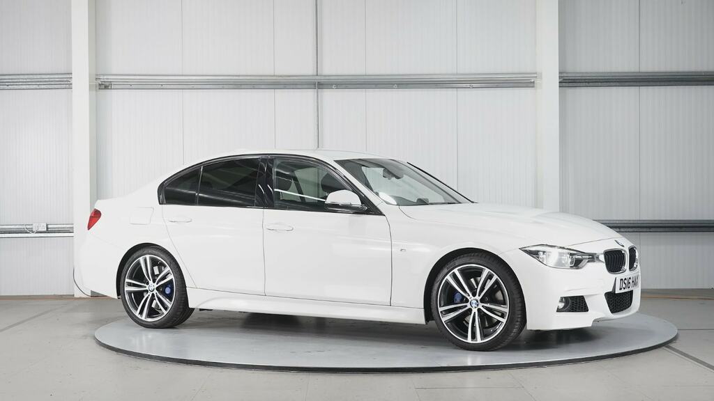 Compare BMW 3 Series 320I M Sport DS16HAX White