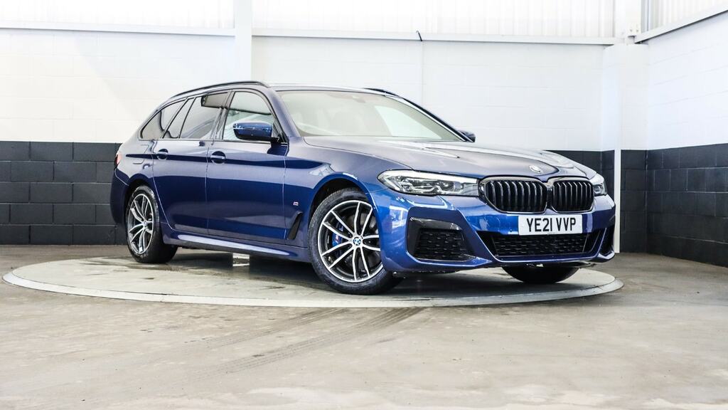 Compare BMW 5 Series 530E Xdrive M Sport Pro Pack YE21VVP Blue