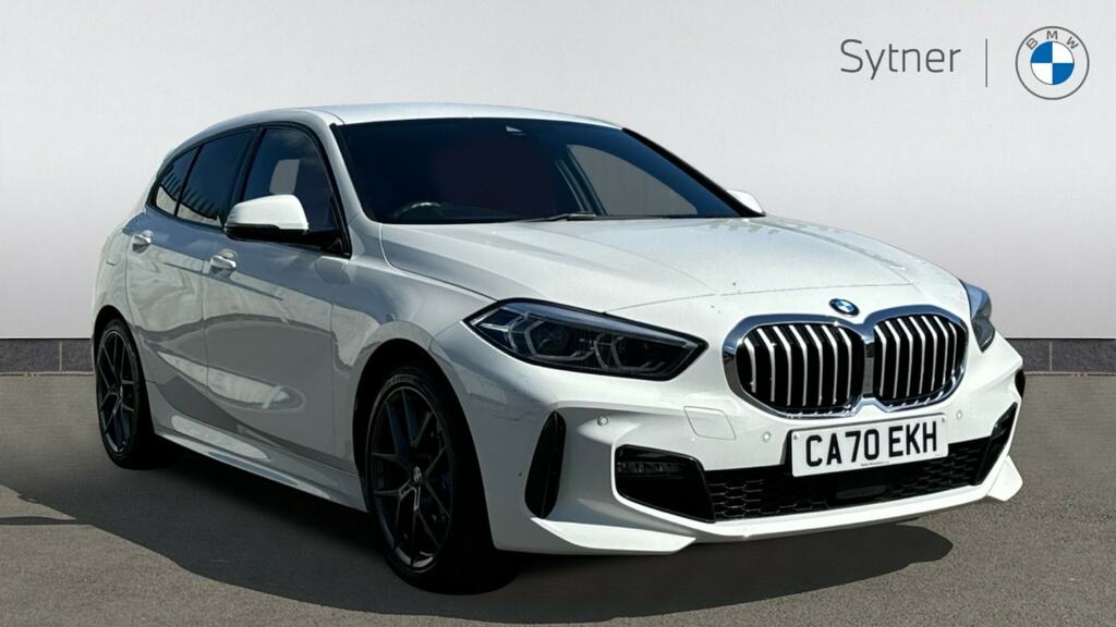 Compare BMW 1 Series 118I M Sport CA70EKH White