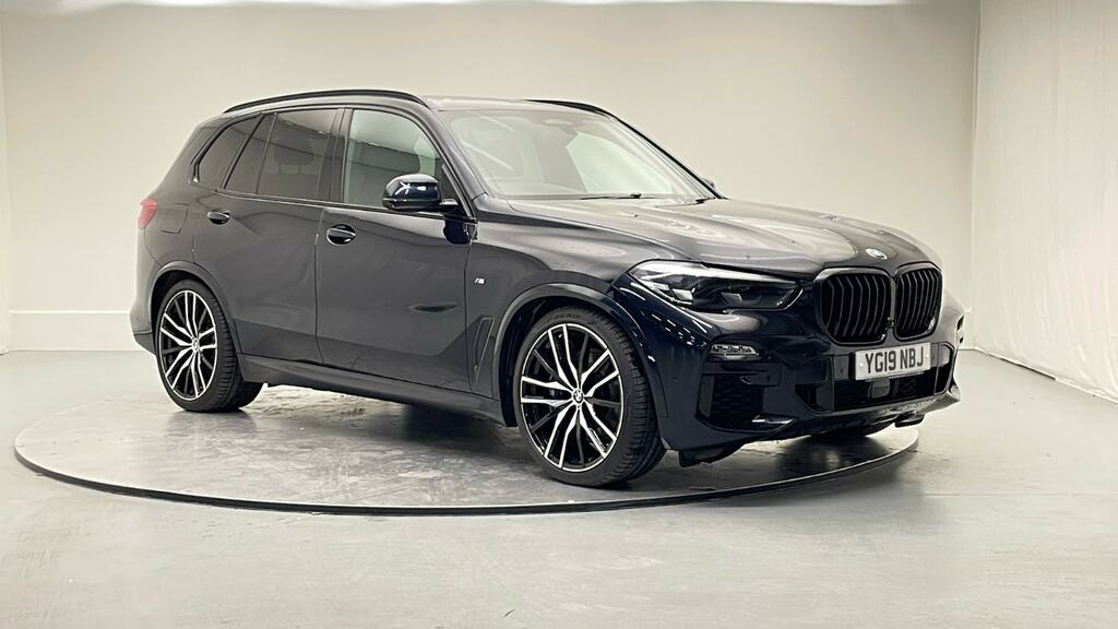 Compare BMW X5 Xdrive30d M Sport YG19NBJ Black