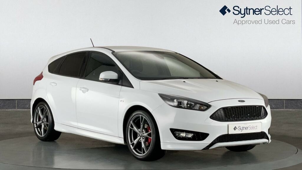 Compare Ford Focus 1.5 Tdci 120 St-line X ST18UMY White