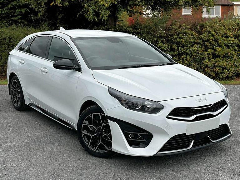 Compare Kia Proceed Proceed Gt-line Isg GY71AHC White