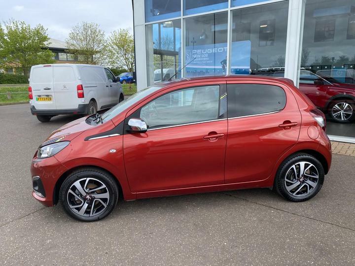 Compare Peugeot 108 Peugeot 108 1.0 Collection Euro 6 Ss FV70WPE Red