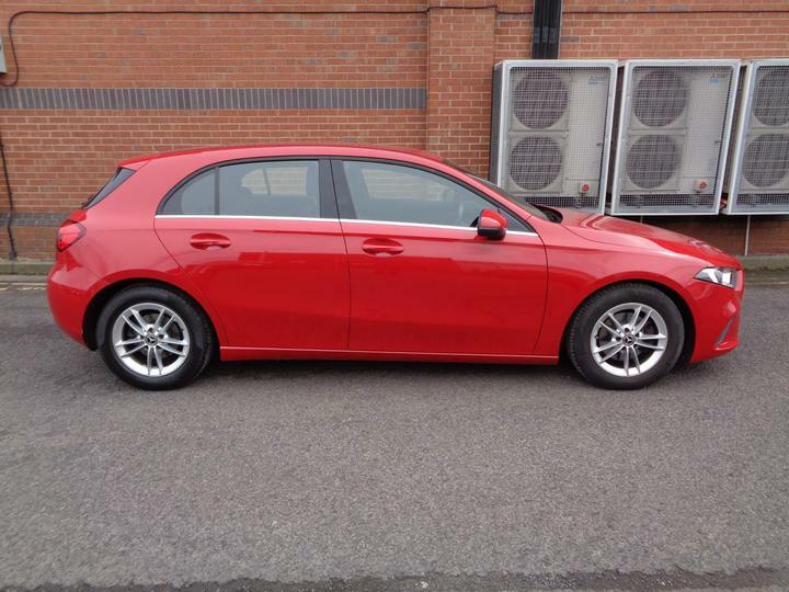 Mercedes-Benz A Class Mercedes-benz A Class 1.3 A180 Se 7G-dct Euro 6 S Red #1
