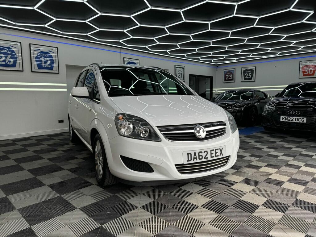Compare Vauxhall Zafira Mpv 1.6 16V Exclusiv Euro 5 201262 DA62EEX White