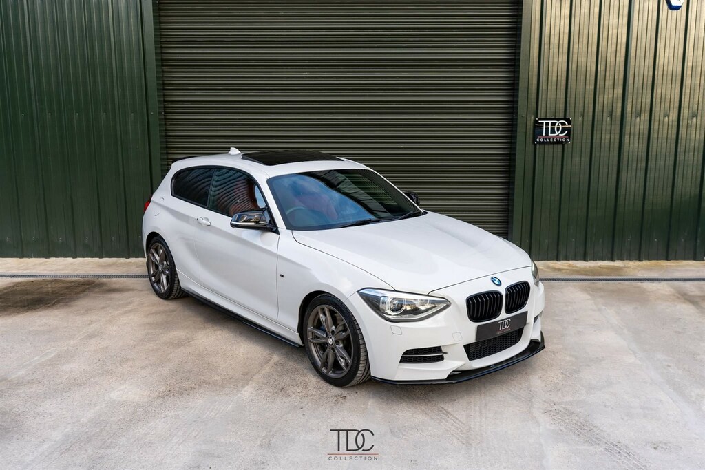 Compare BMW M1 Hatchback RY64XXX White