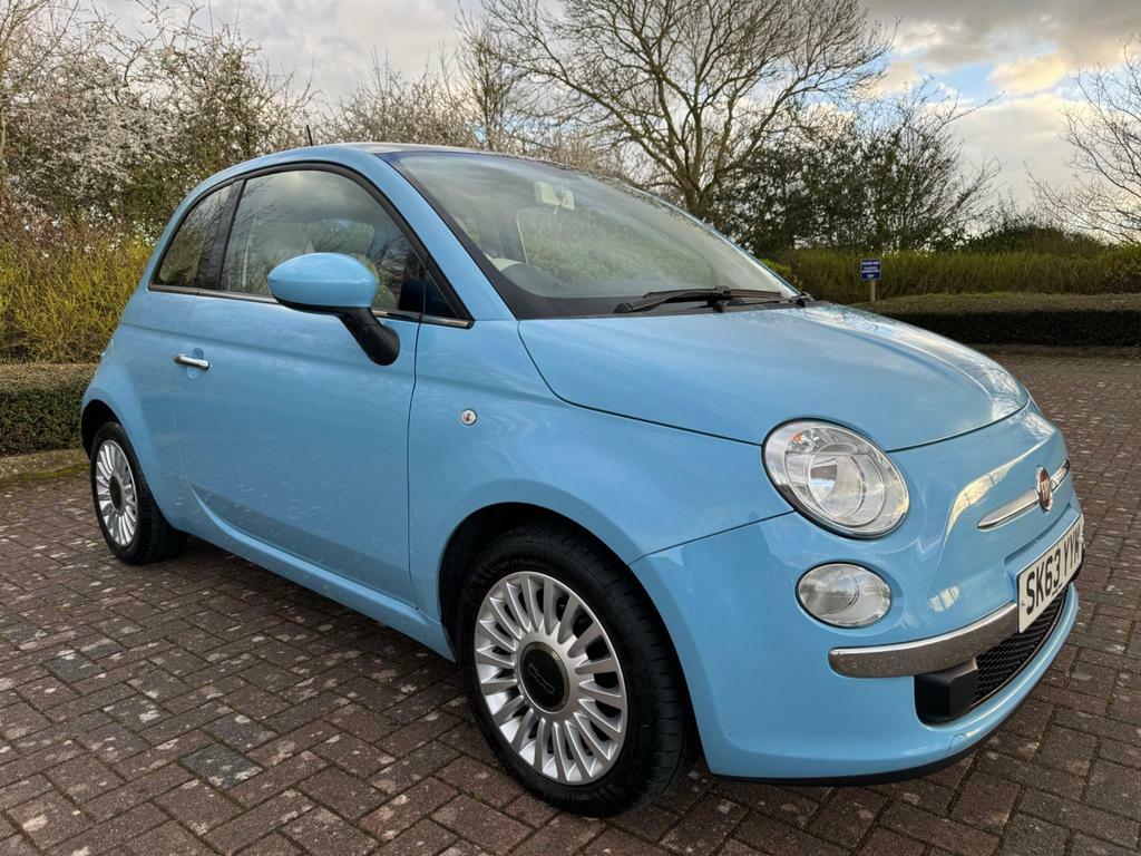 Compare Fiat 500 1.2 Lounge Euro 4 SK63YYM Blue
