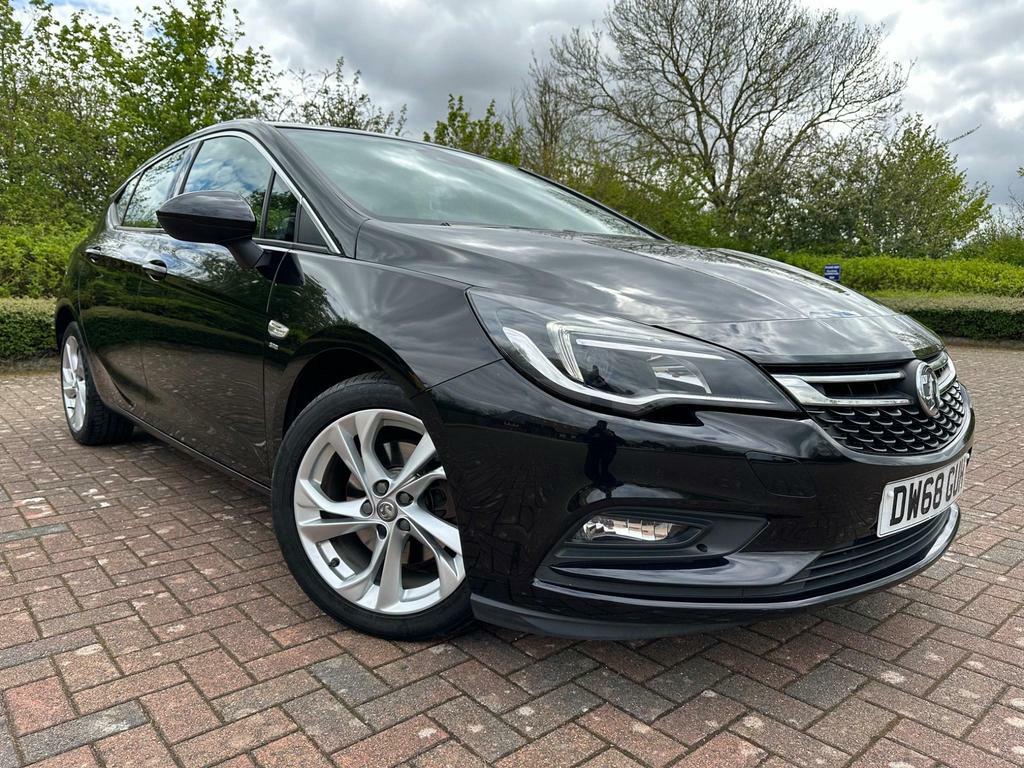 Compare Vauxhall Astra Astra Sri T Ss DW68GUH Black