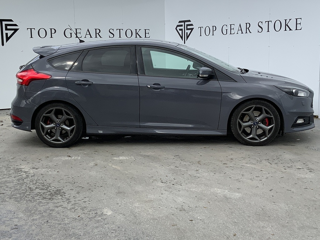 Compare Ford Focus Tdci St-3 CA65HCP Grey