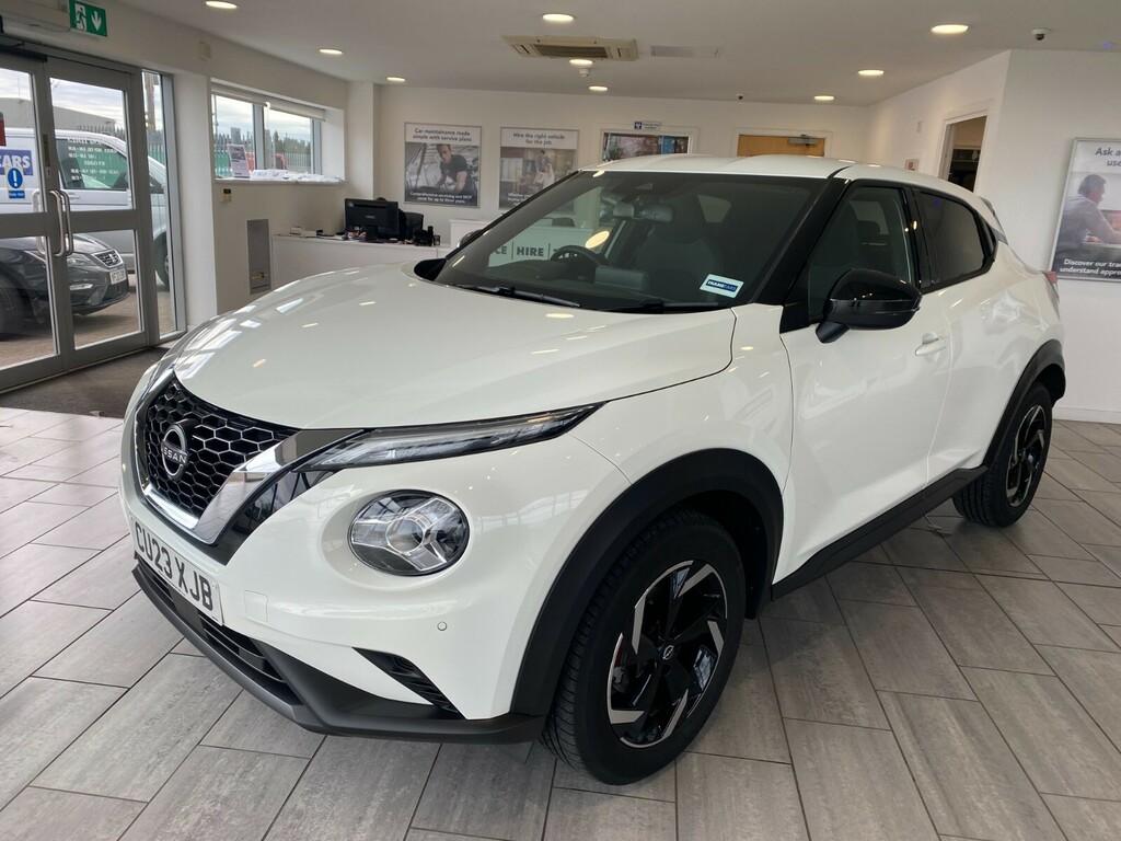 Nissan Juke 1.0 Dig-t 114 N-connecta Dct With Sensors And White #1