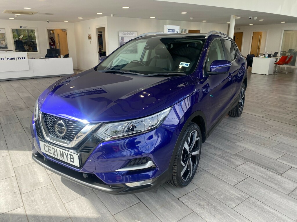 Compare Nissan Qashqai 1.3 Dig-t 160 157 N-motion Dct Wit CE21MYB Blue