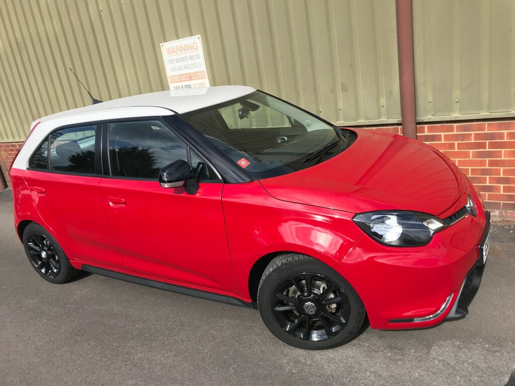 Compare MG MG3 3 Style Lux 1.5 Vti-tech GK16XEF Red