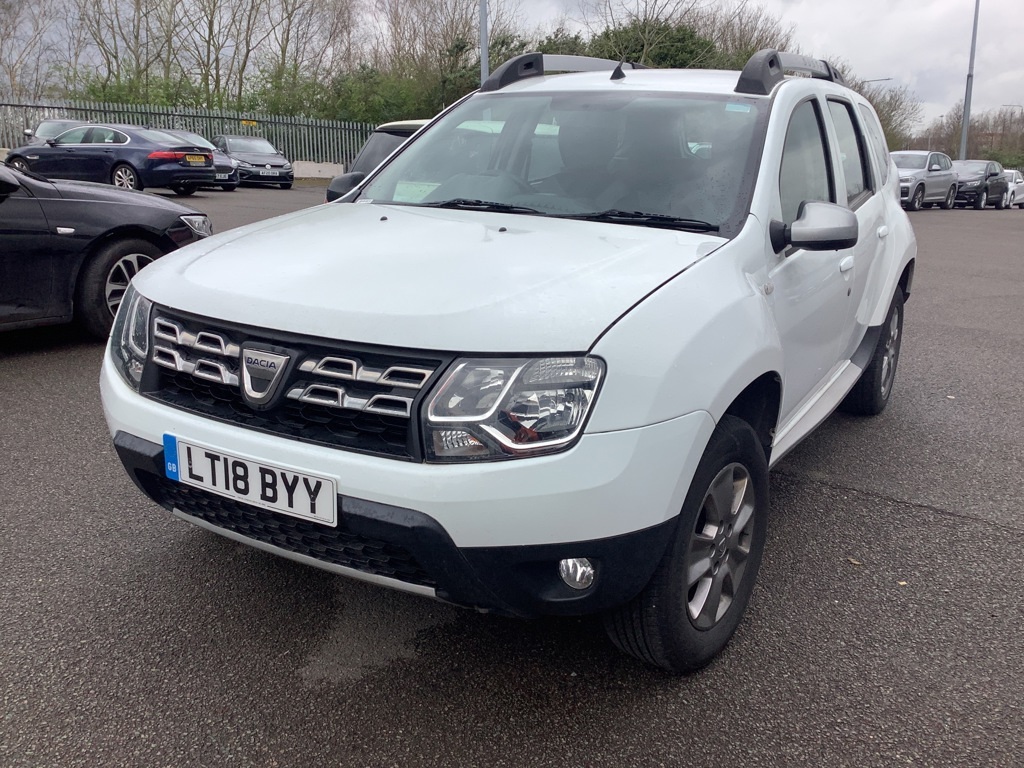 Compare Dacia Duster 1.2 Laureate Tce LT18BYY White