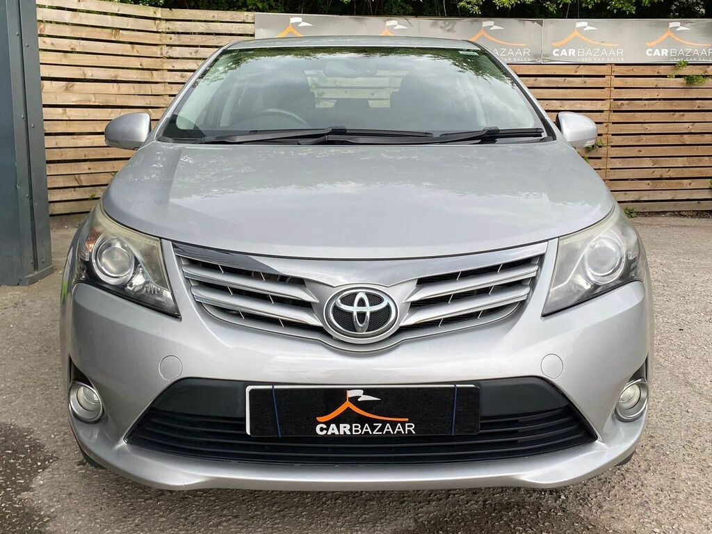 Compare Toyota Avensis Saloon NV61ORS Silver