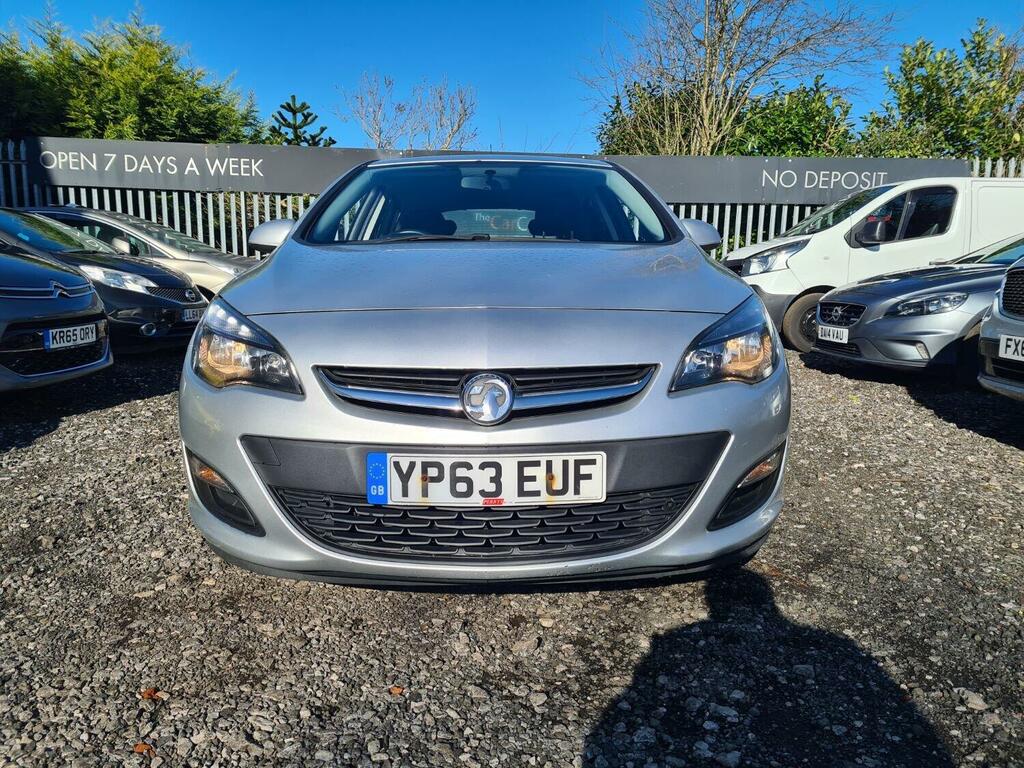 Compare Vauxhall Astra Hatchback YP63EUF Silver