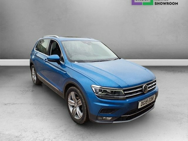 Compare Volkswagen Tiguan 2.0 Sel Tdi Dsg 148 Bhp DG19EDR Blue