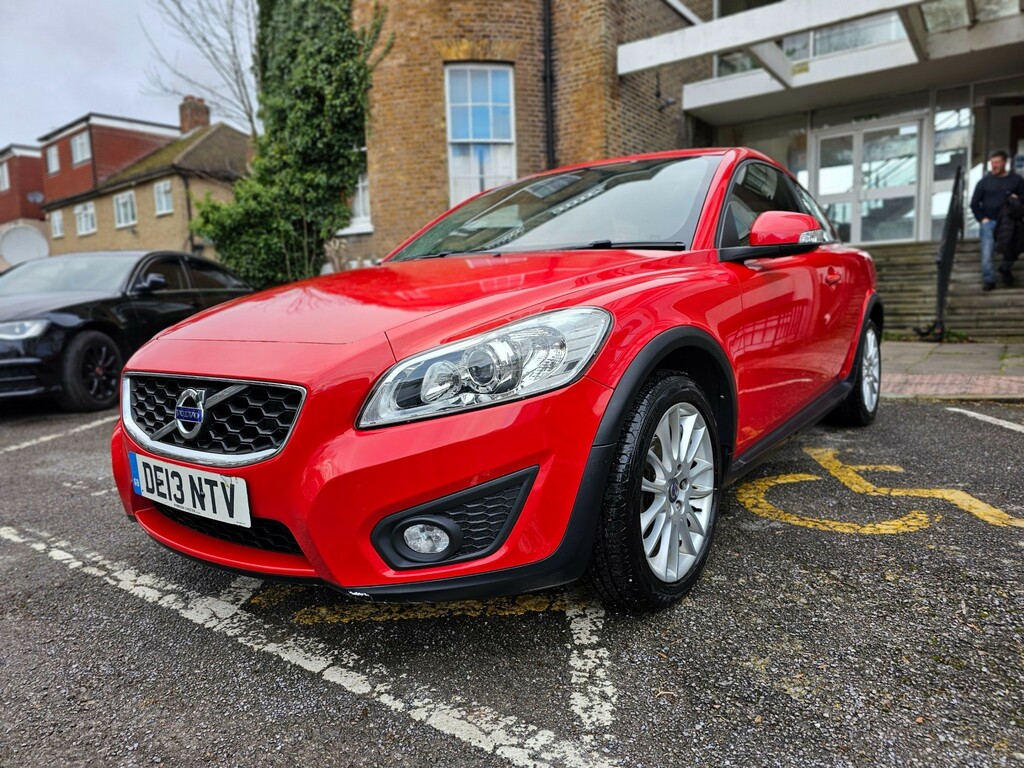 Volvo C30 2.0 Se Lux Sports Coupe Red #1