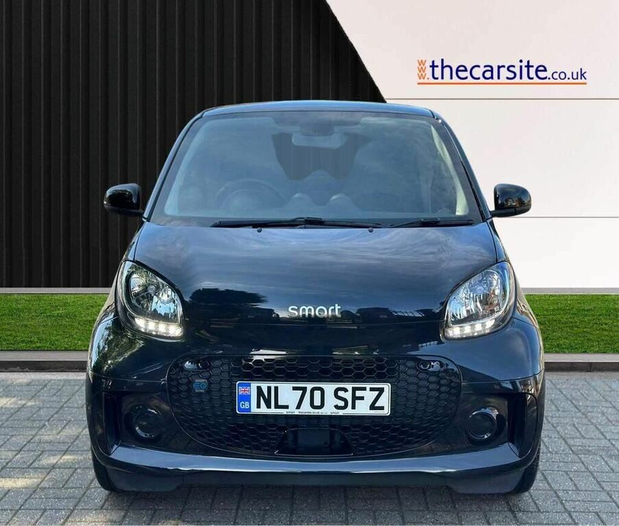 Compare Smart Fortwo Coupe Coupe 17.6Kwh Pulse Premium 22Kw Charger NL70SFZ Black