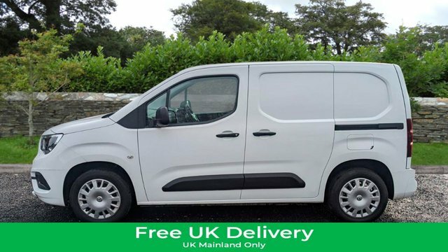 Compare Vauxhall Combo Mpv DT69LDE White