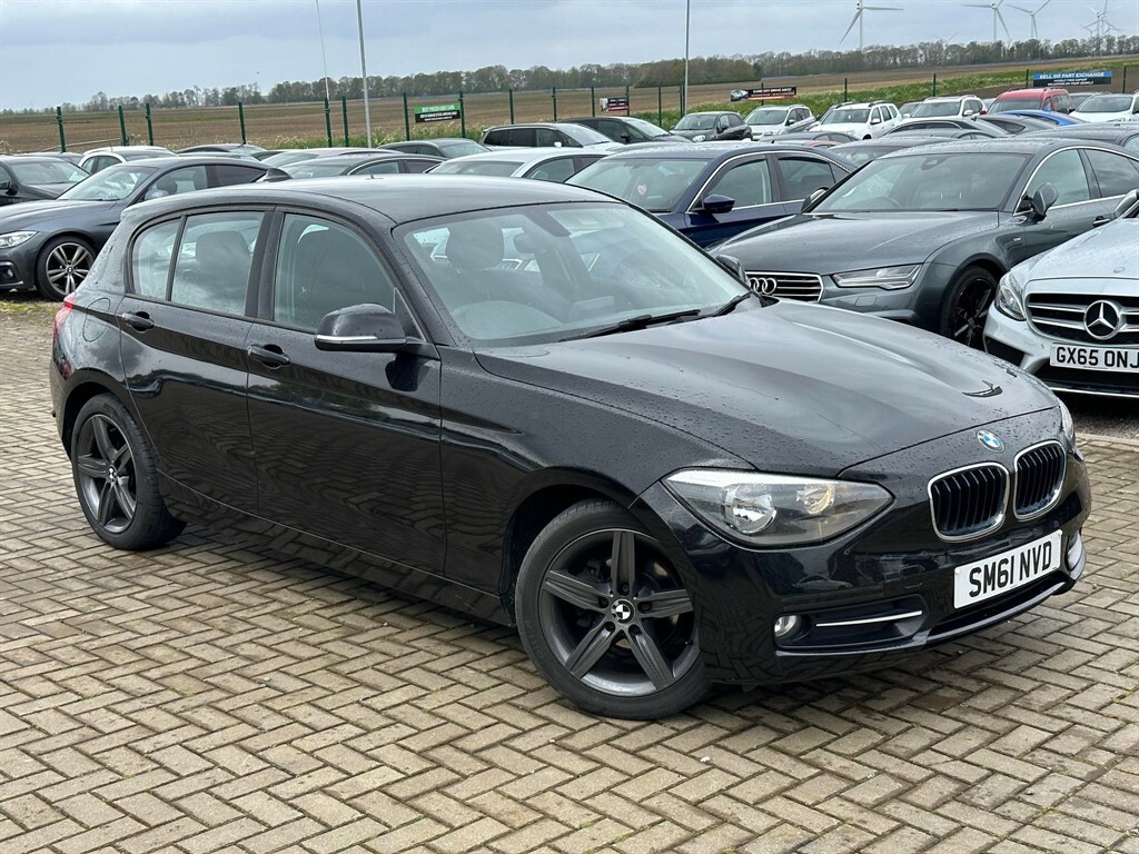 Compare BMW 1 Series Hatchback SM61NVD Black