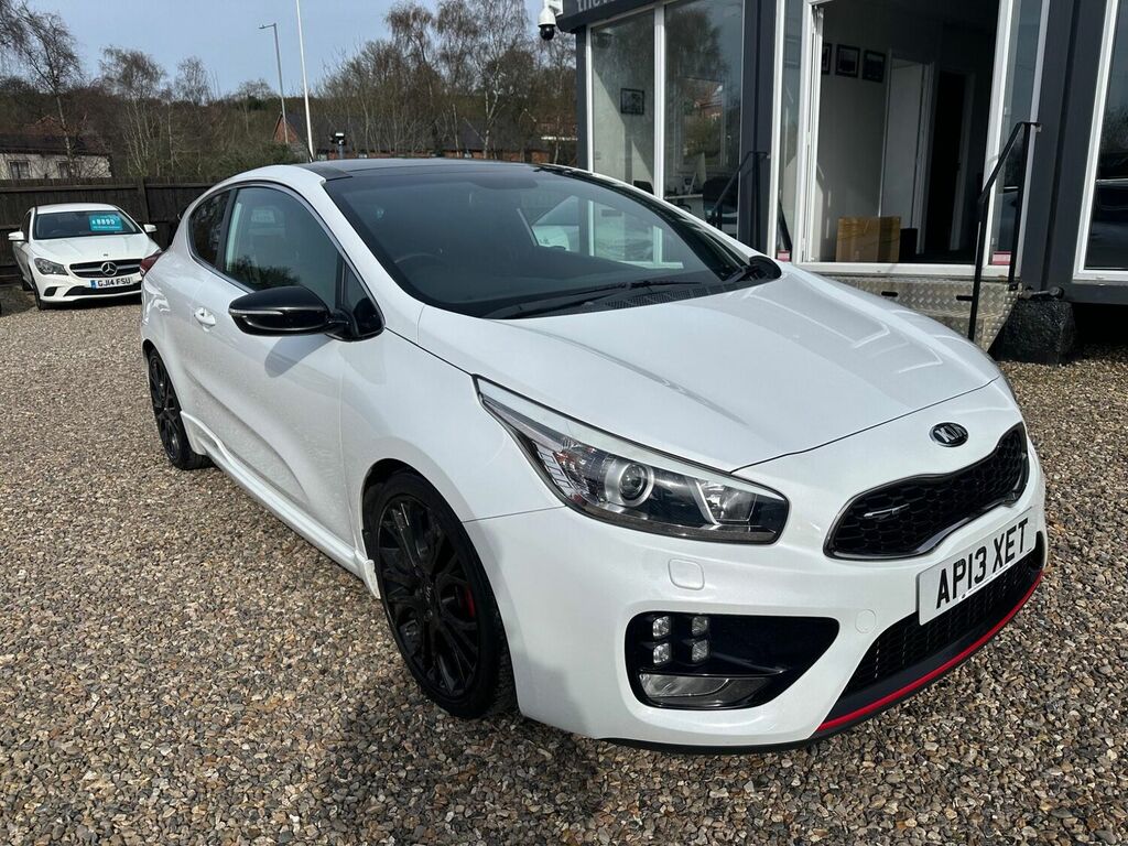 Compare Kia Proceed Hatchback 1.6 T-gdi Gt 1St Edition Euro 5 201 AP13XET White