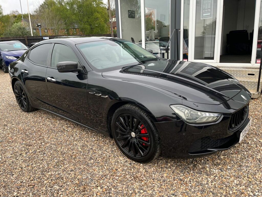 Compare Maserati Ghibli Saloon 3.0D V6 Zf Euro 5 Ss 201464 T29DJE Black