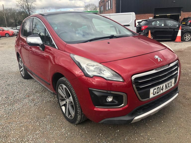 Compare Peugeot 3008 Hdi Allure GD14NXX Red