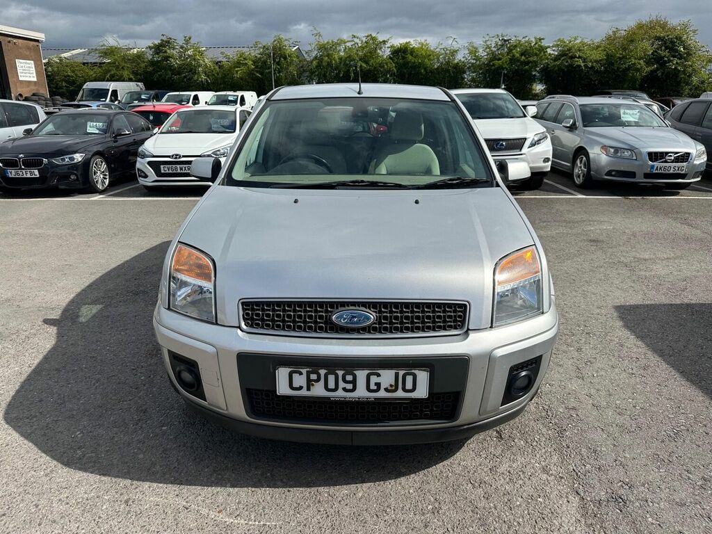 Ford Fusion Hatchback 1.6 Plus 200909 Silver #1