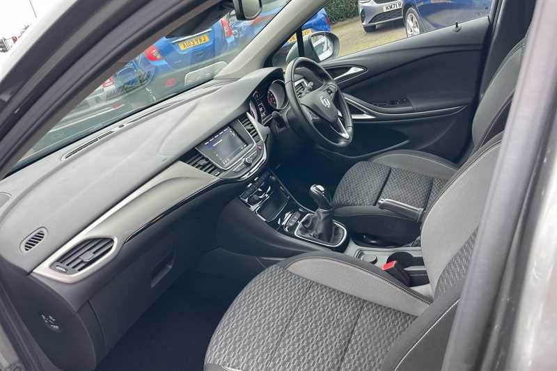 Used 2021 Vauxhall Astra FH21CFV 1.2 Turbo SRi Hatchback 5dr Petrol ...