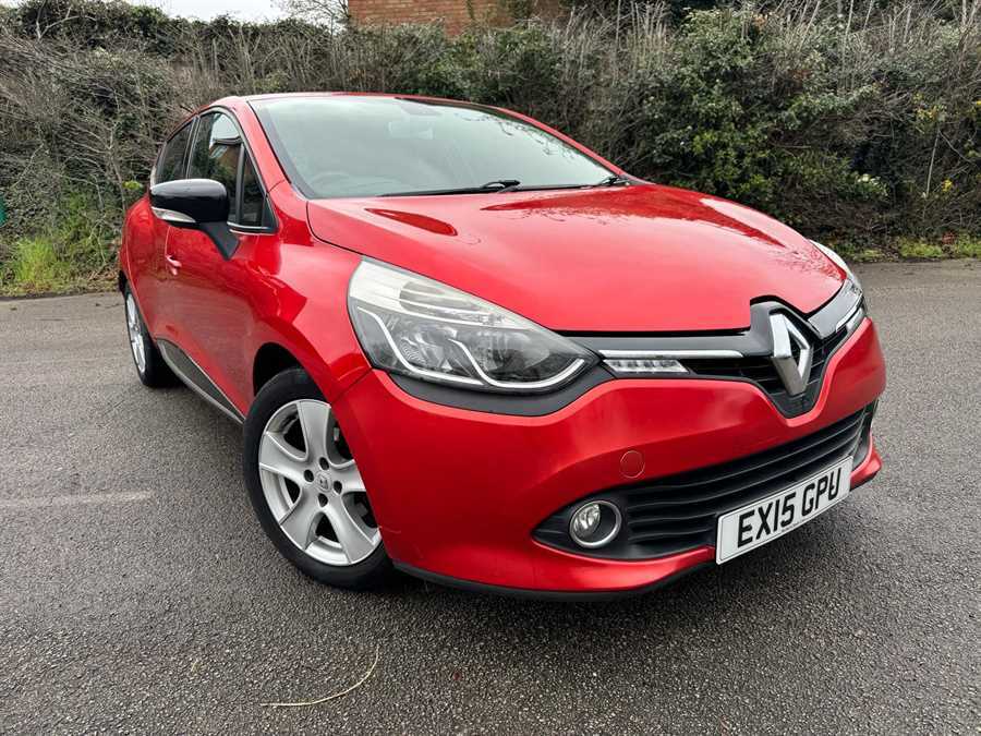 Compare Renault Clio 0.9 Tce Dynamique Medianav Hatchback Ma EX15GPU Red