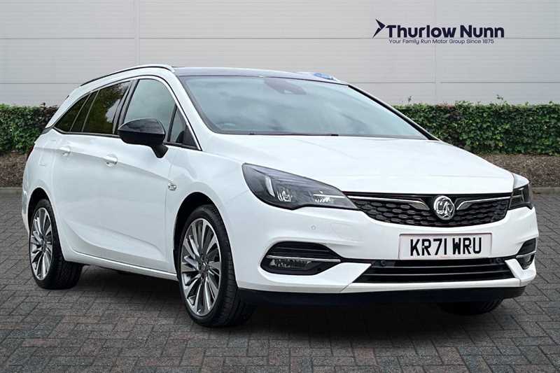 Compare Vauxhall Astra 1.2 Turbo Griffin Edition Sports Tourer KR71WRU White