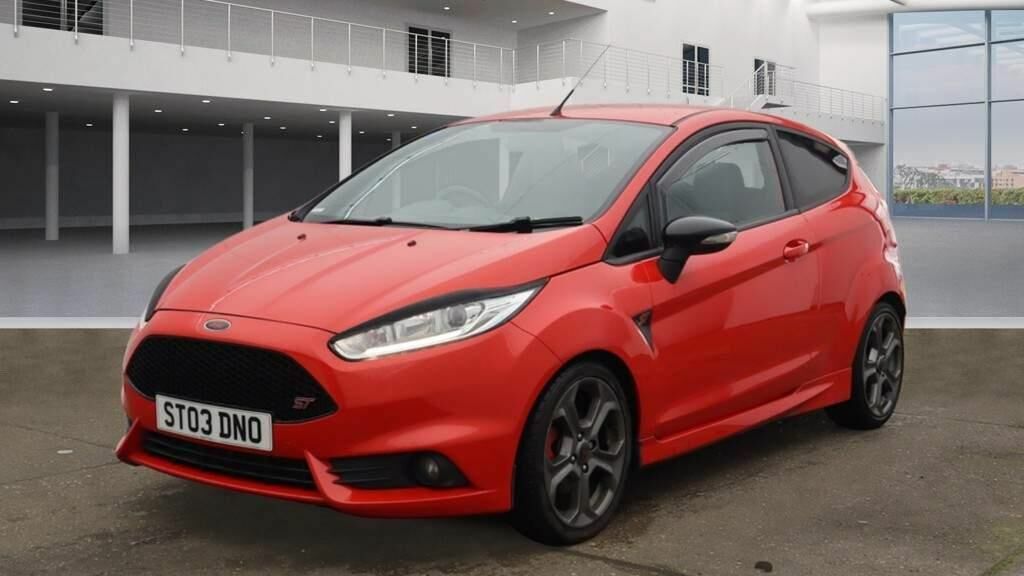 Compare Ford Fiesta Hatchback 1.6T Ecoboost St-2 Euro 5 201313 ST03DNO Red