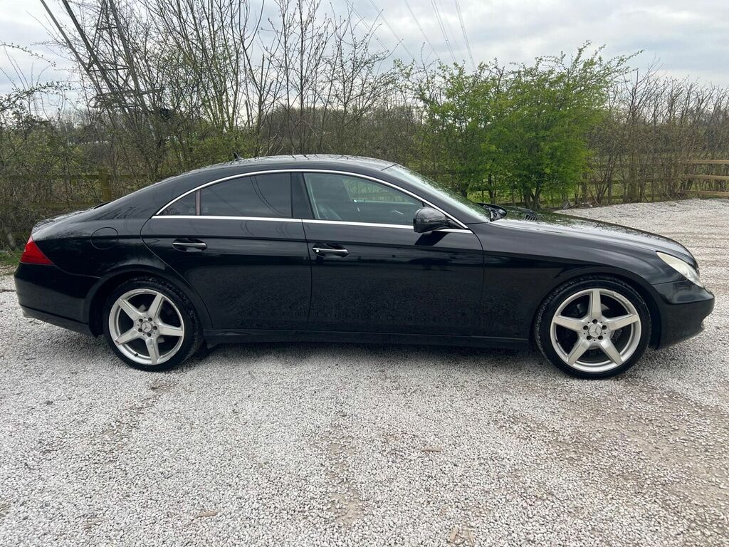 Compare Mercedes-Benz CLS Saloon 3.0 Cls320 Cdi Coupe 7G-tronic 200909 LS09UUV Black