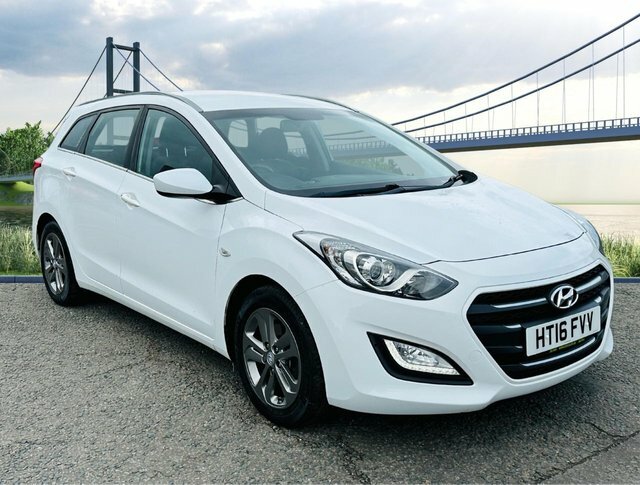 Compare Hyundai I30 1.6 Se 118 Bhp HT16FVV White