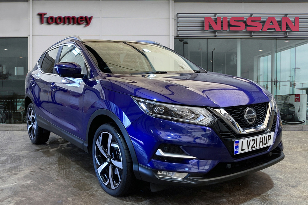 Compare Nissan Qashqai 1.3 Dig T N Motion Suv Dct LV21HUP Blue