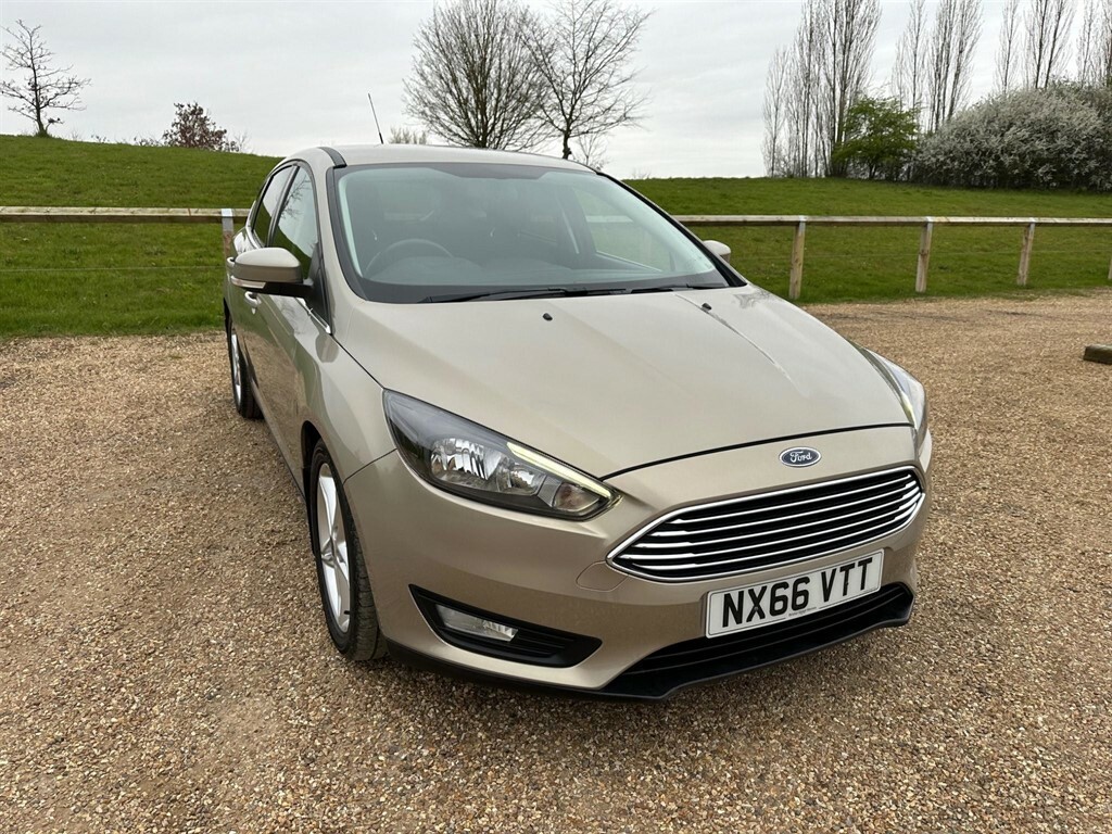 Compare Ford Focus 1.0T Ecoboost Zetec Euro 6 Ss NX66VTT Silver