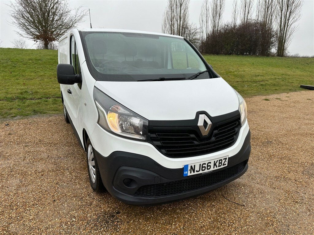 Compare Renault Trafic 1.6 Dci Energy 27 Business Swb Standard Roof Euro NJ66KBZ White