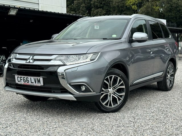 Compare Mitsubishi Outlander 2.2 Di-d 4 Sun Roof 4Wd - One Owner CF66LVM Grey